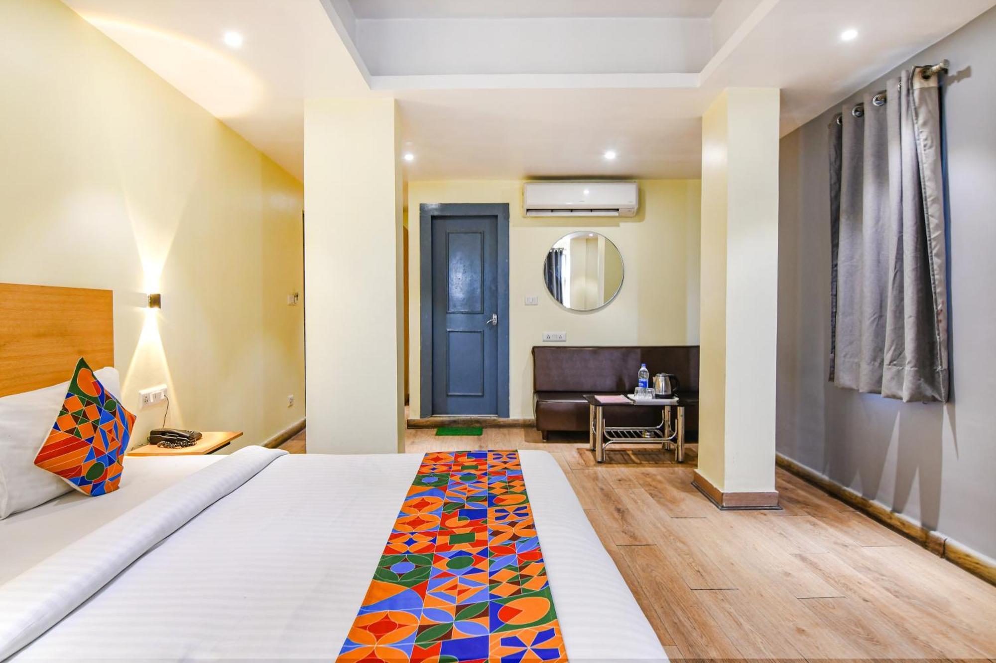 Отель Super Townhouse Suncitel Near Kolkata Airport Dam Dam Экстерьер фото