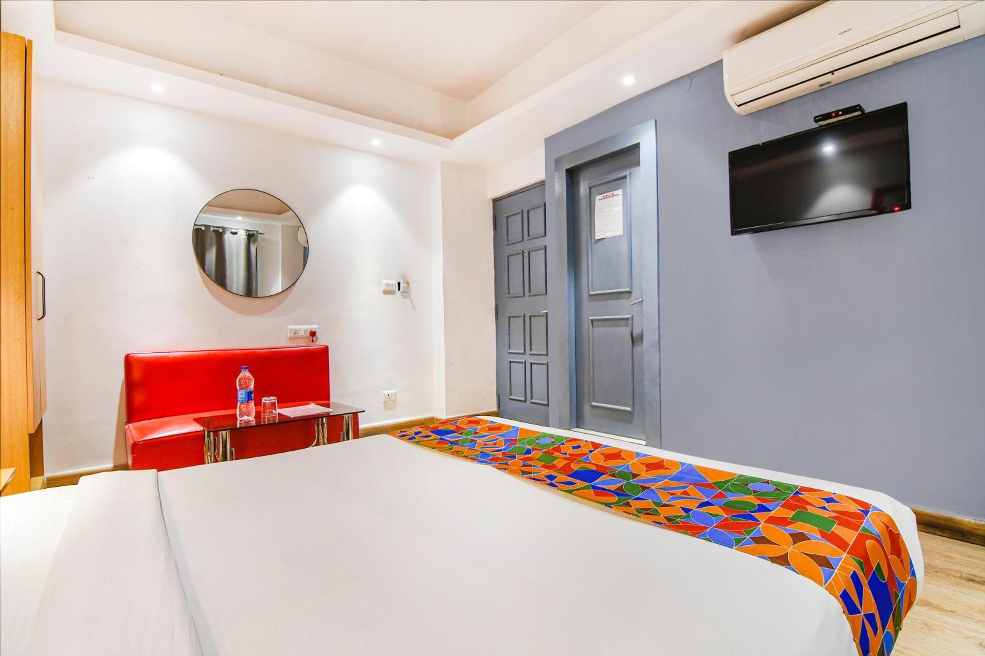 Отель Super Townhouse Suncitel Near Kolkata Airport Dam Dam Экстерьер фото