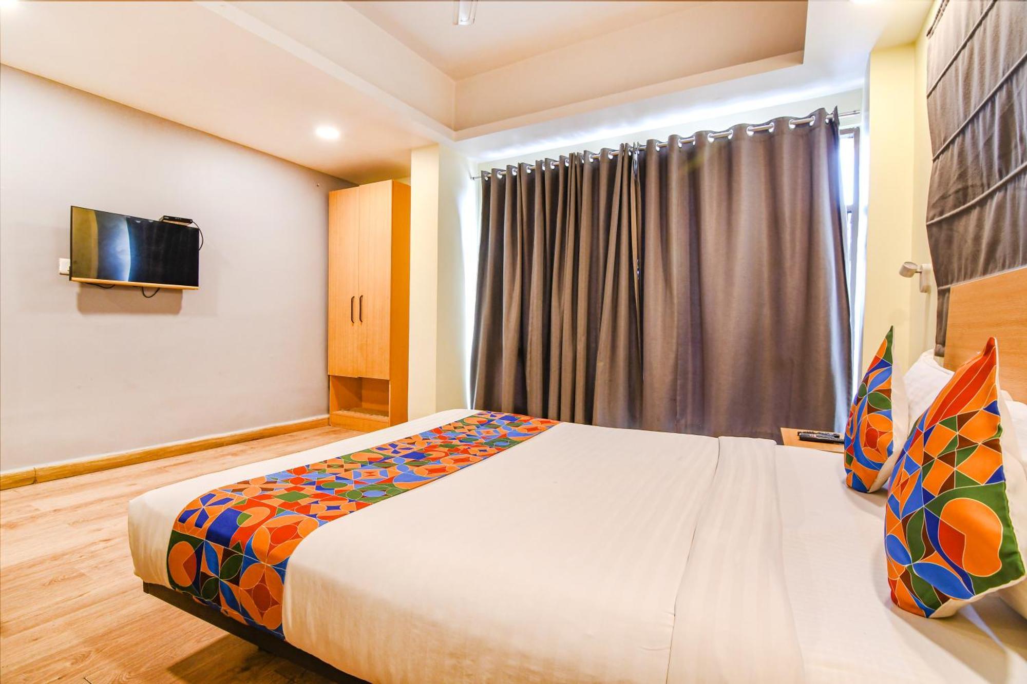 Отель Super Townhouse Suncitel Near Kolkata Airport Dam Dam Экстерьер фото